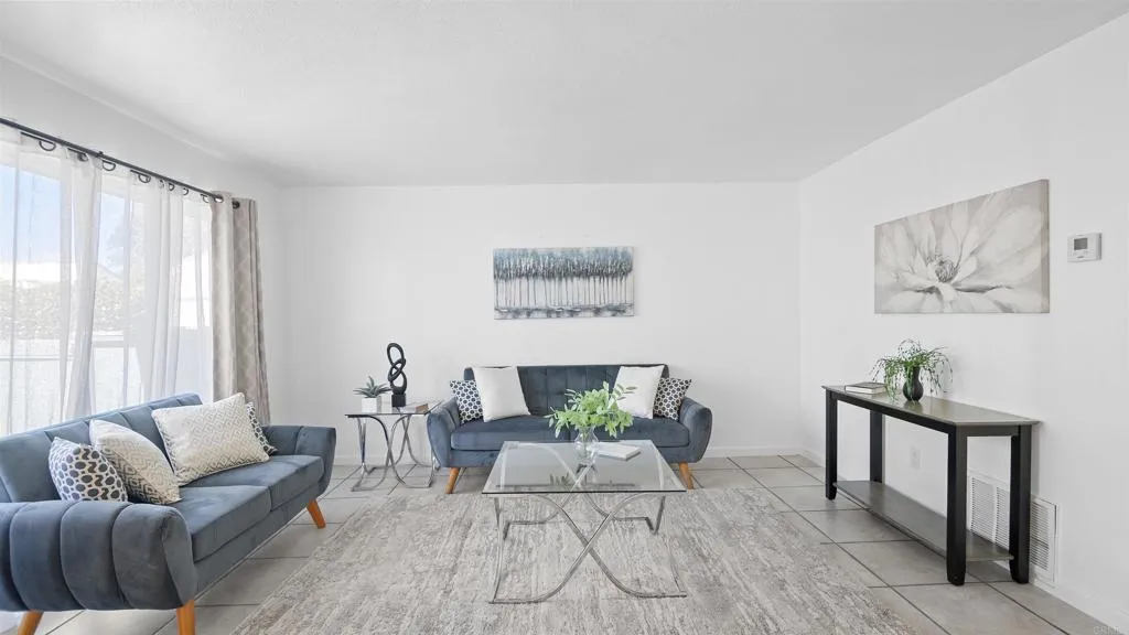 Photo #2: NDP2410200 Listing 