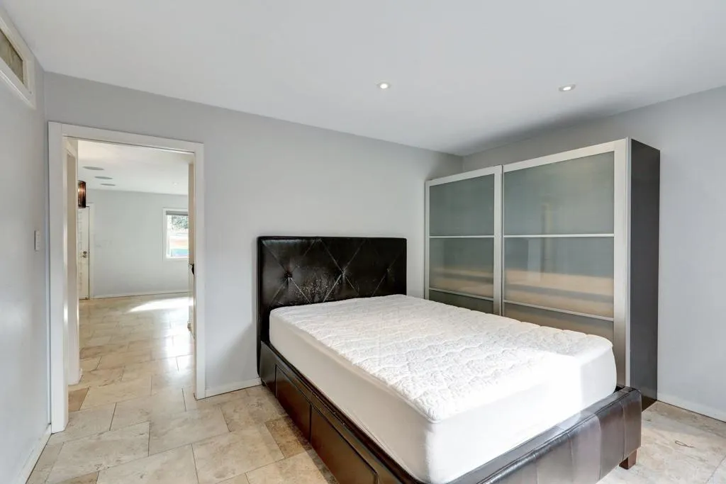 Photo #9: PTP2407230 Listing: Photo #9