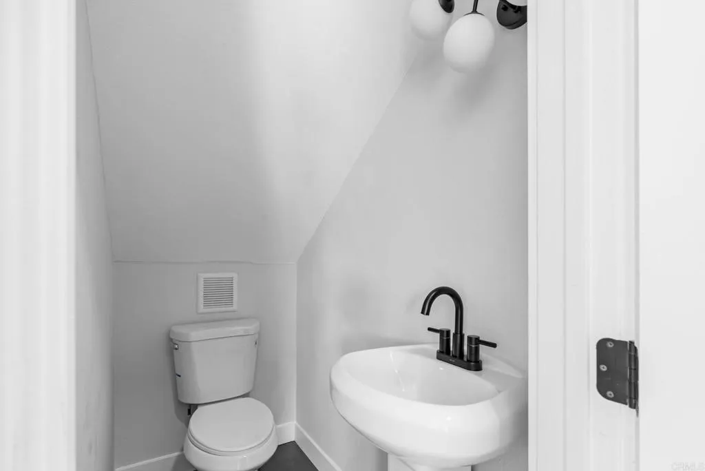https://cdn.realtyfeed.com/cdn/127/306316364/306c534c02a885f4658f35d3652fb6e2.webp