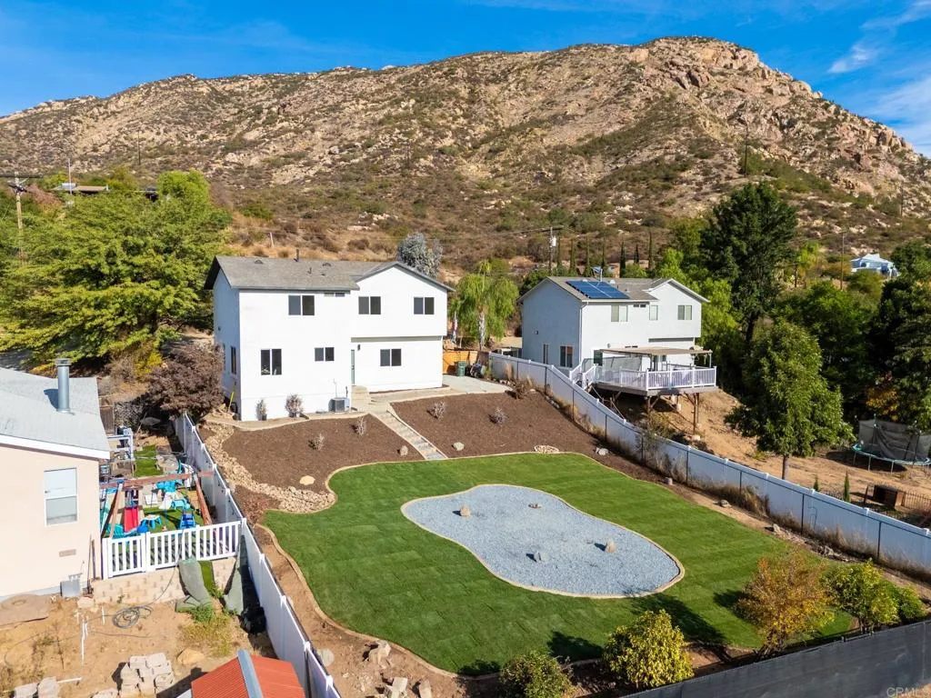 https://cdn.realtyfeed.com/cdn/127/306316364/525fc47f1caff477ae73a77e19ba487a.webp