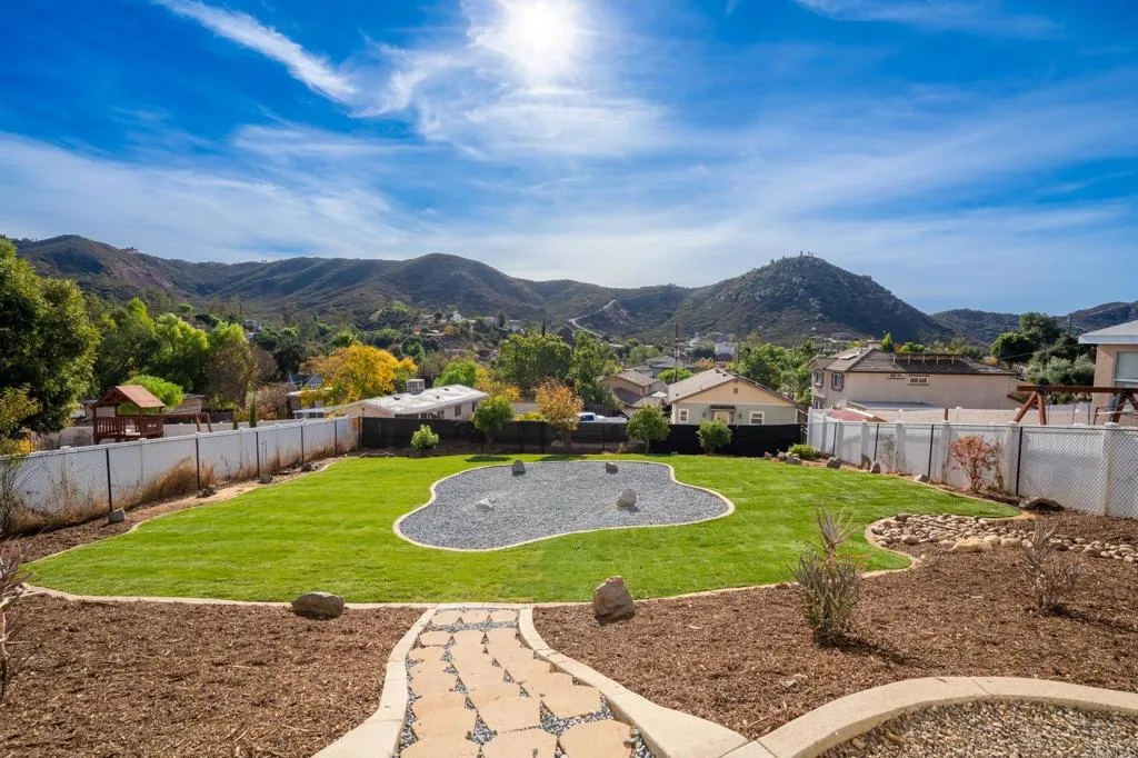 https://cdn.realtyfeed.com/cdn/127/306316364/7526971473d94dfe8771ee14f8cecec8.webp