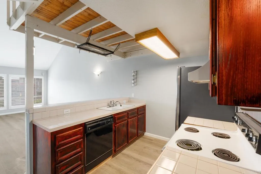 https://cdn.realtyfeed.com/cdn/127/306316696/02591f4e5fd0c73f3b7c1e39e18a2af2.webp