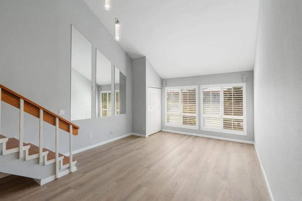 https://cdn.realtyfeed.com/cdn/127/306316696/20eb78c5f980860049481bbd516cf1a5.webp