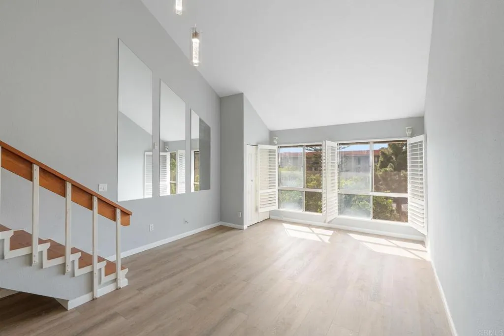 https://cdn.realtyfeed.com/cdn/127/306316696/586b421619acd625f86849f4f4ac8256.webp