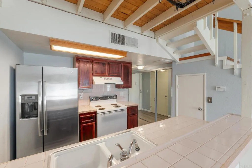 https://cdn.realtyfeed.com/cdn/127/306316696/c78040fe6021b26813d5b2f0fa11b3cd.webp