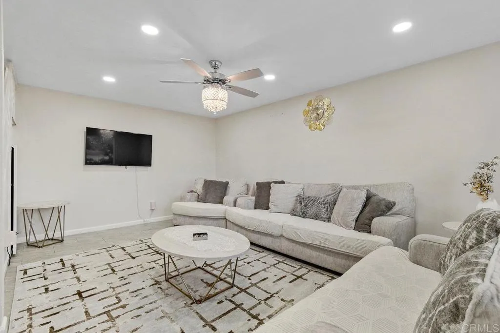 https://cdn.realtyfeed.com/cdn/127/306316737/22c386926d0fb997599d063b46314936.webp