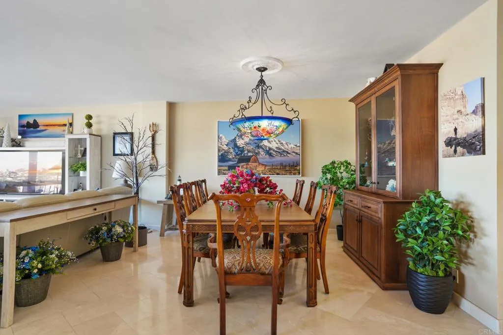 https://cdn.realtyfeed.com/cdn/127/306316754/0949c2943be6a112d8e87a1ee546125d.webp