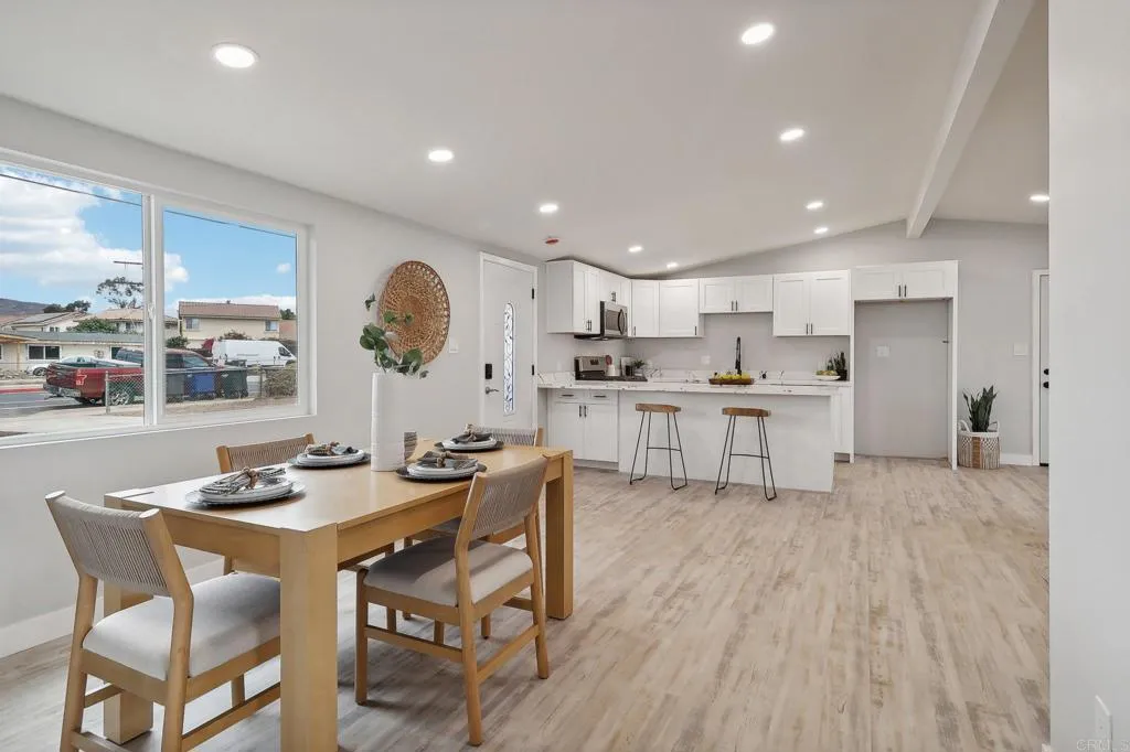 https://cdn.realtyfeed.com/cdn/127/306316869/0c00decb5e5d7c633f20dca76823e2fe.webp