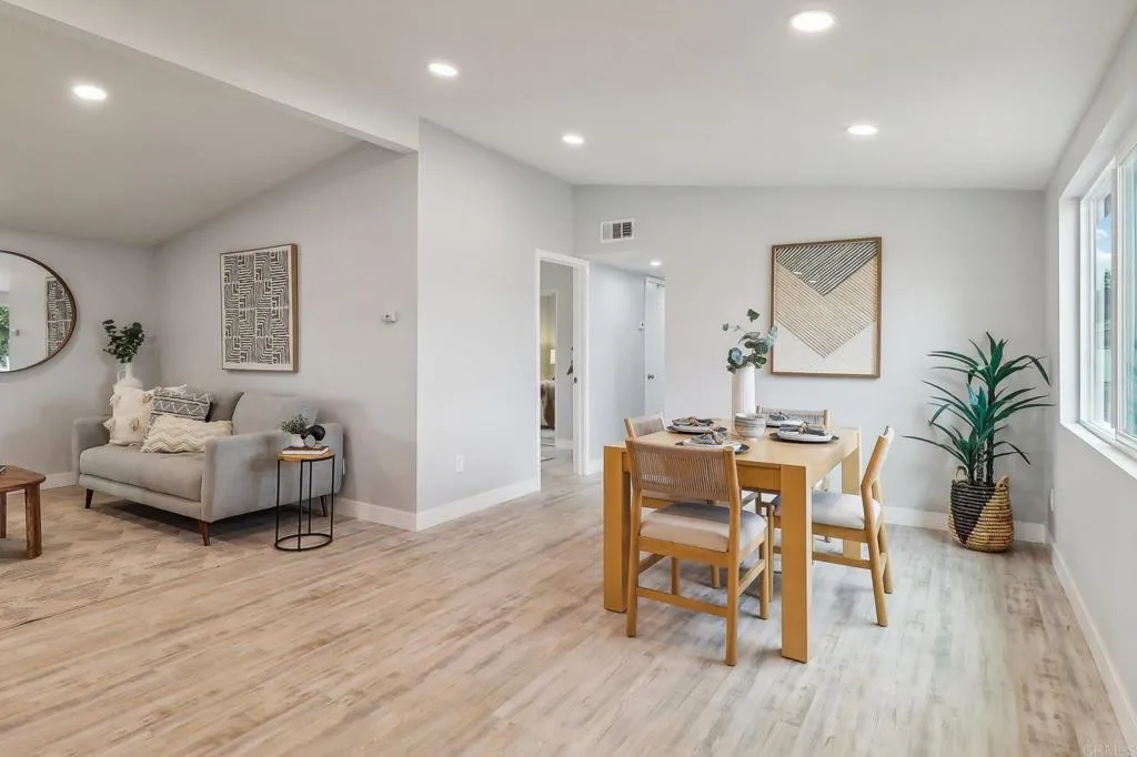 https://cdn.realtyfeed.com/cdn/127/306316869/5055a07bc3970dedc13f75f8e4e376c6.webp