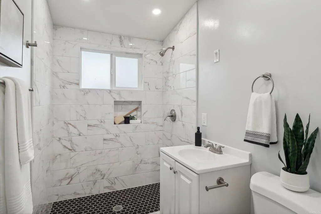 https://cdn.realtyfeed.com/cdn/127/306316869/8e6af6b4f894fb505d90b6d2c50159ab.webp
