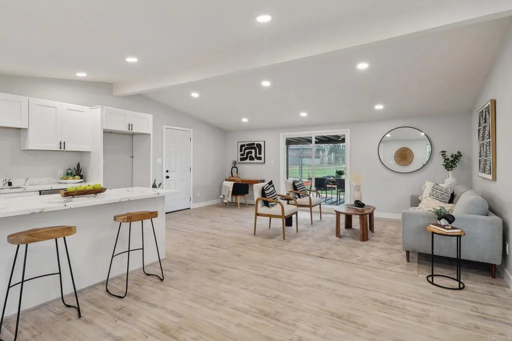 https://cdn.realtyfeed.com/cdn/127/306316869/af0bf77632fd18780116b96bdf2e15a5.webp