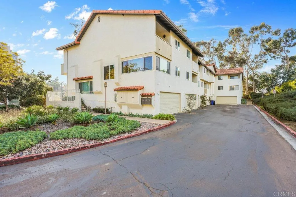 https://cdn.realtyfeed.com/cdn/127/306317064/0a4e07027c496567adfccee1de4bcb5a.webp