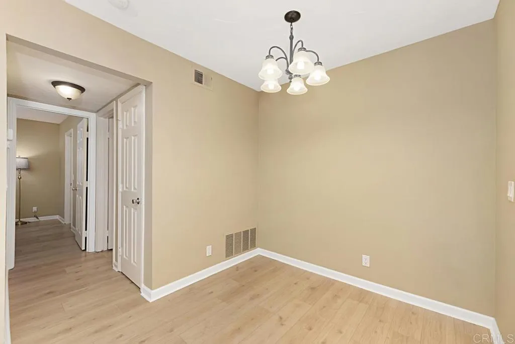 https://cdn.realtyfeed.com/cdn/127/306317169/625323ebc202bf1dfce7af420b88f2fd.webp