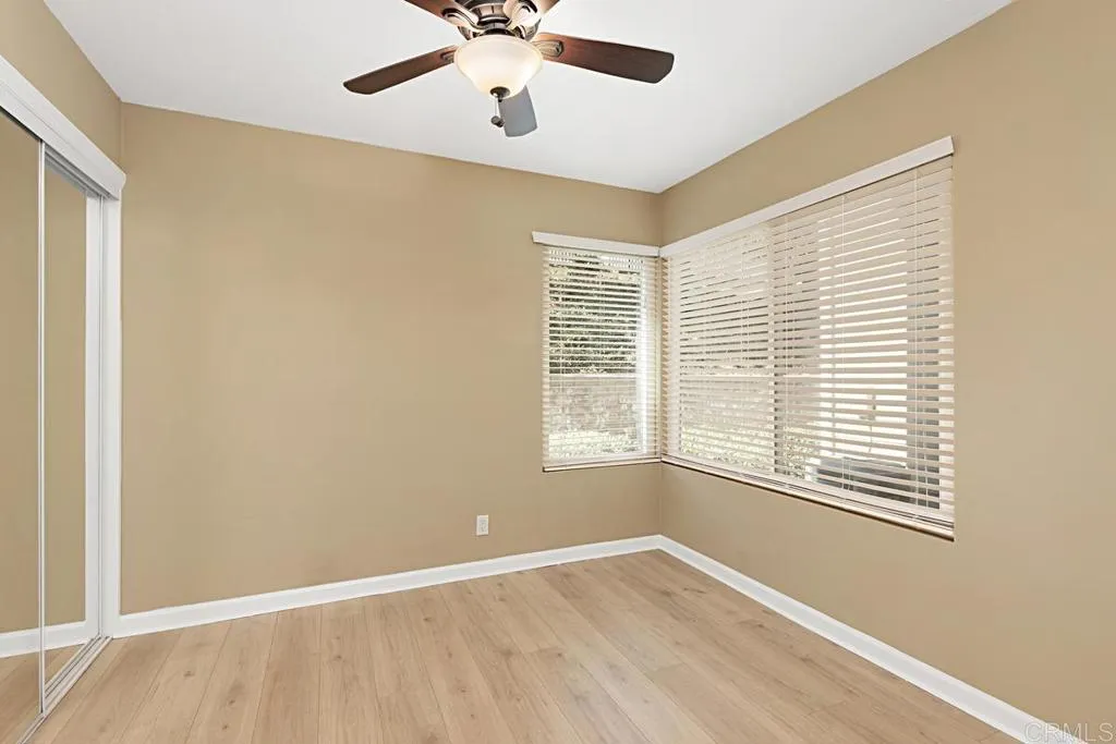 https://cdn.realtyfeed.com/cdn/127/306317169/fab8cff6a4ae3aab45a7a58a519da3fe.webp