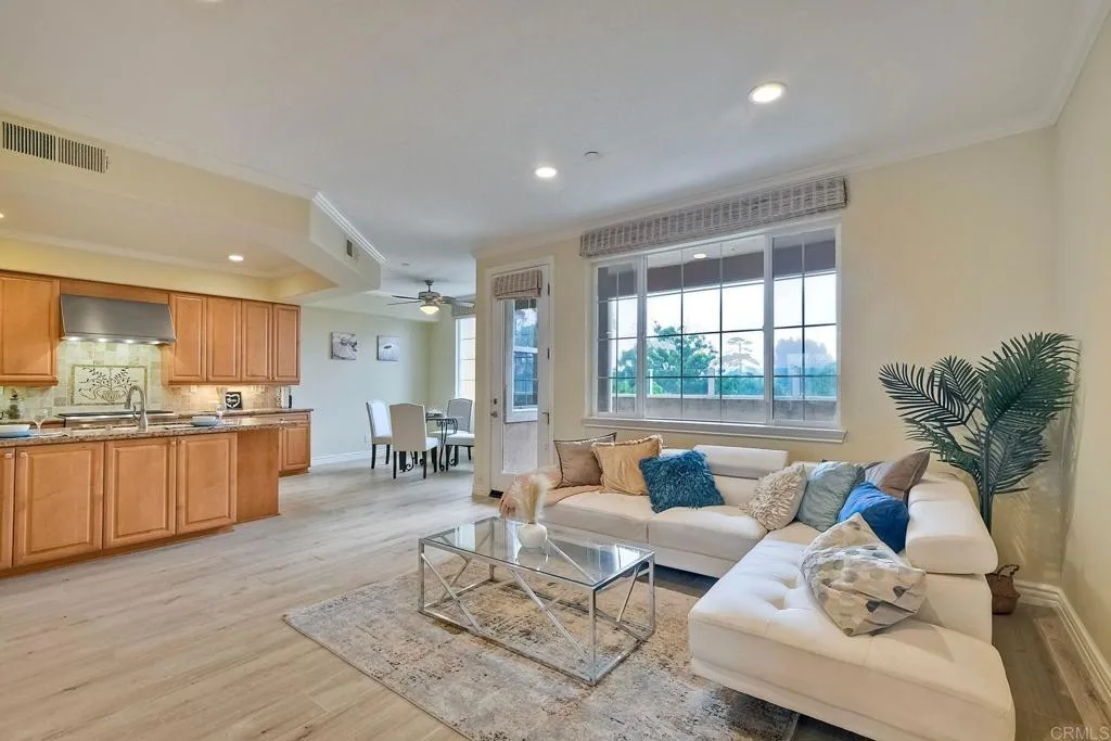 2744 Carlsbad Boulevard Unit 205, Carlsbad, CA 92008 - Photo 4 of 26, Carlsbad, CA