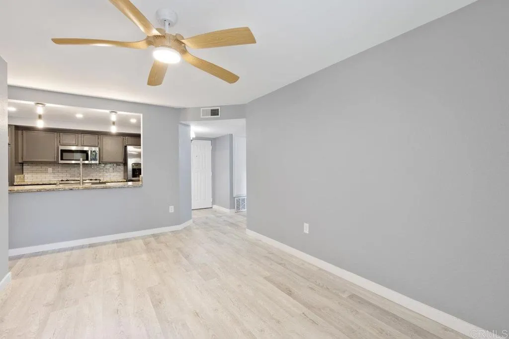 https://cdn.realtyfeed.com/cdn/127/306317441/7b29faed22459ad6747379a6366e7eeb.webp