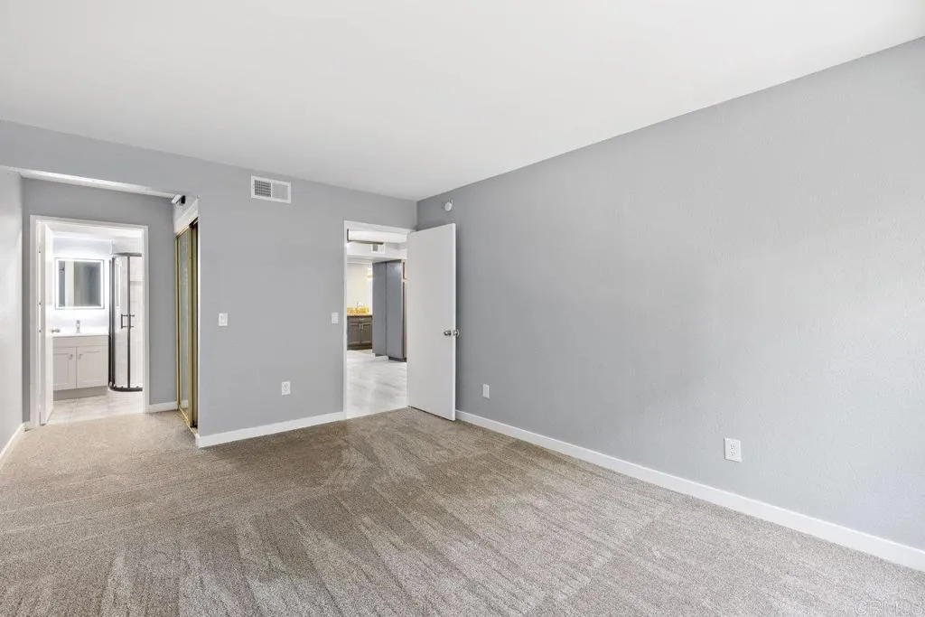 https://cdn.realtyfeed.com/cdn/127/306317441/a9f462872de82f7cfaf5f0bbdfe046c1.webp
