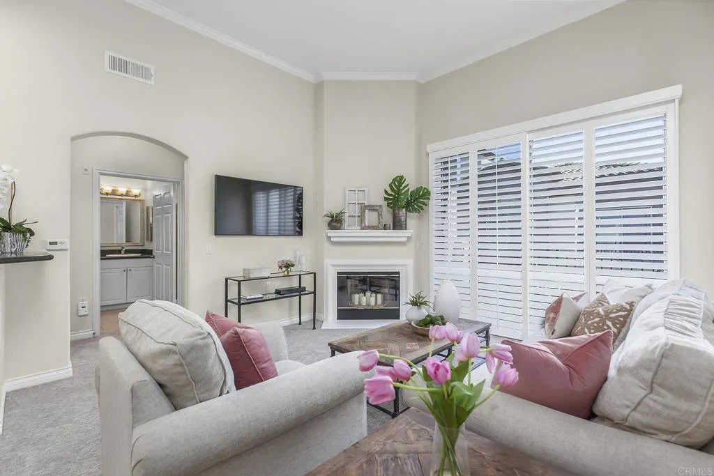 MLS: PTP2407330 Condo For Sale
