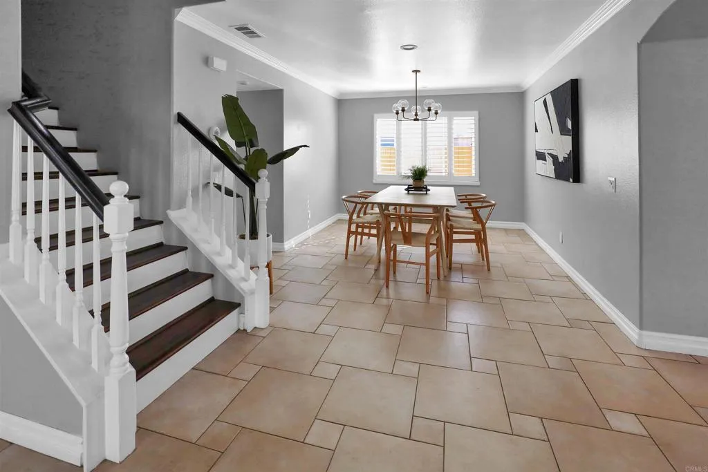 https://cdn.realtyfeed.com/cdn/127/306318771/d70aab618385e23c5004d8556fb04fc0.webp