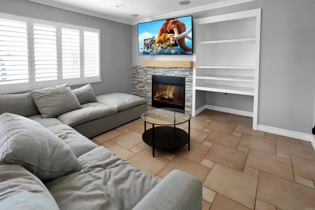https://cdn.realtyfeed.com/cdn/127/306318771/e093083a33fa271b93bb1033207550e8.webp