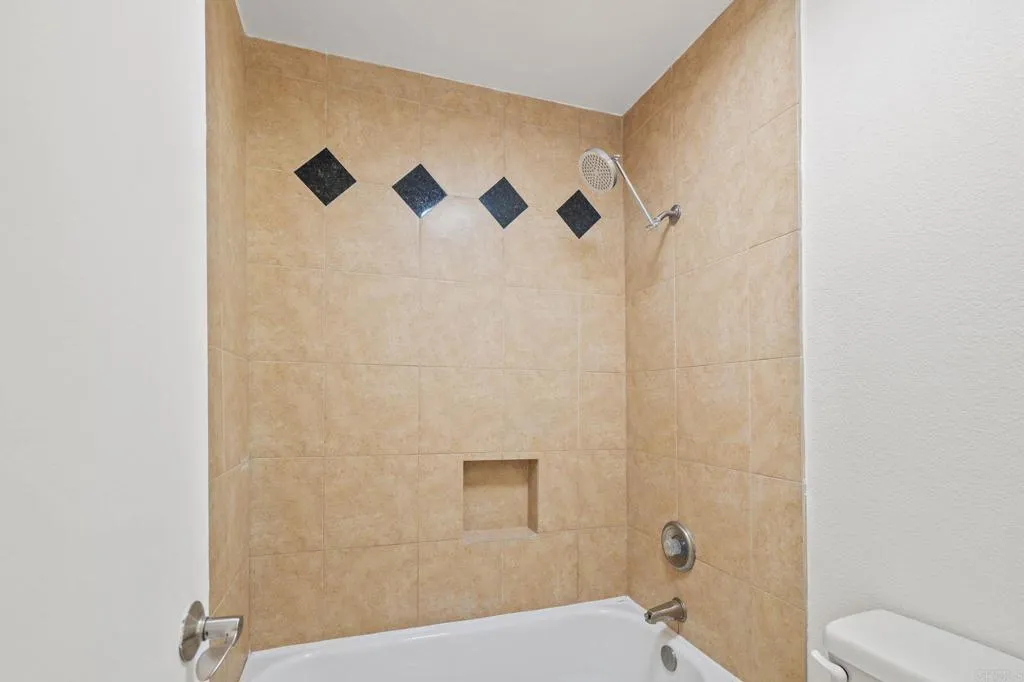 https://cdn.realtyfeed.com/cdn/127/306318772/079e34b19a033c2b15802e8117341e02.webp