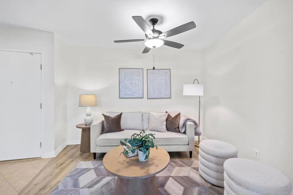 https://cdn.realtyfeed.com/cdn/127/306318772/0b5b7d1f97360116fcef838a028e65a5.webp