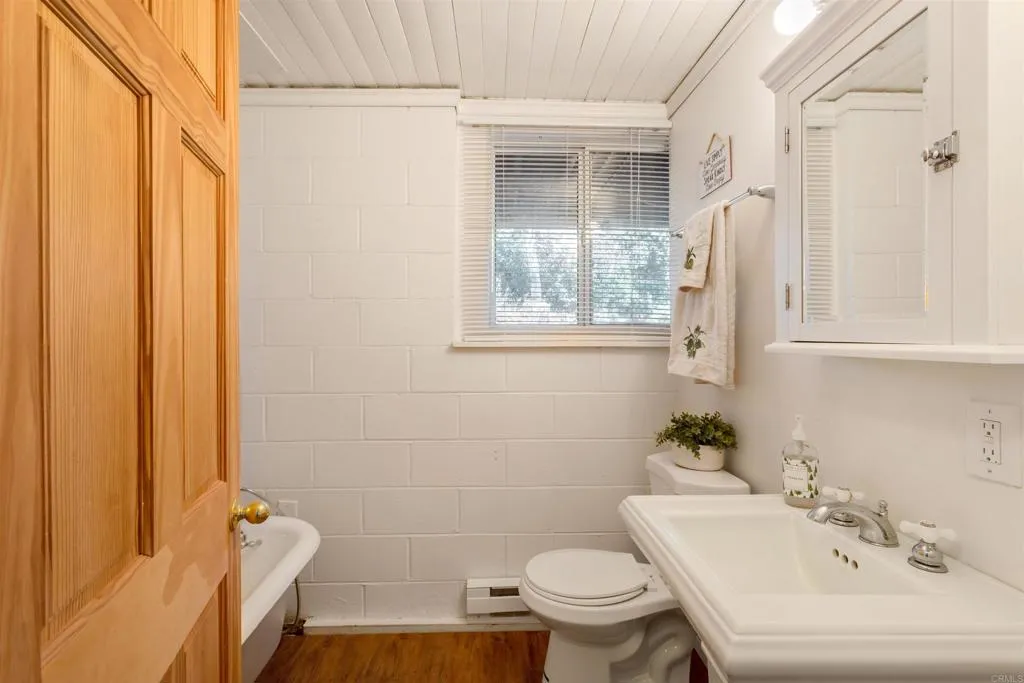 https://cdn.realtyfeed.com/cdn/127/306318889/4f1d24ee63f82b308d486f4fac317127.webp