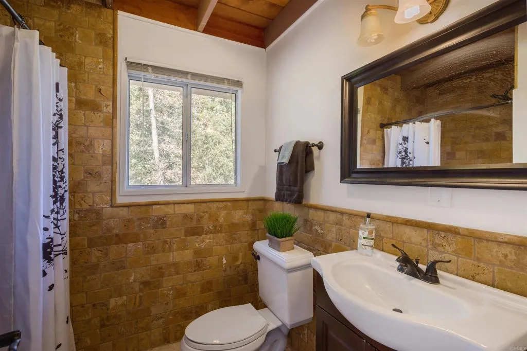 https://cdn.realtyfeed.com/cdn/127/306318889/9c6560b8fc326c9eb8a7c74746d805b7.webp
