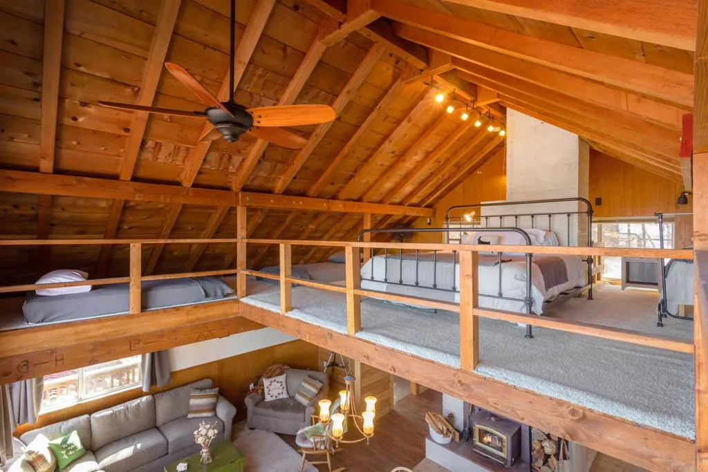 https://cdn.realtyfeed.com/cdn/127/306318889/9cca2d6c2e495572168a879ce38e52af.webp