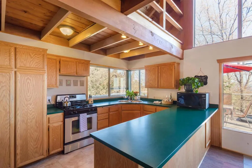 https://cdn.realtyfeed.com/cdn/127/306318889/a0090ee433fc7d021f5b5404d3239edb.webp