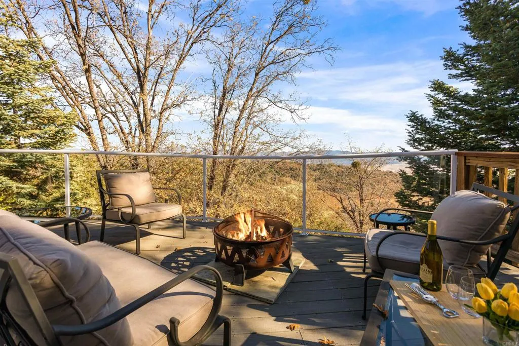 https://cdn.realtyfeed.com/cdn/127/306318889/f32eaf501d9e5a804c9b1b16091fc8a7.webp