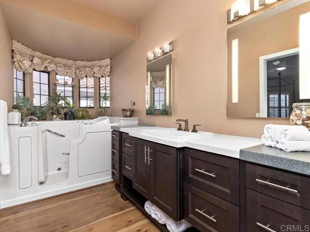 https://cdn.realtyfeed.com/cdn/127/306319598/ba21fe6f5e4d9bc6d0050a24ea1e27e7.webp