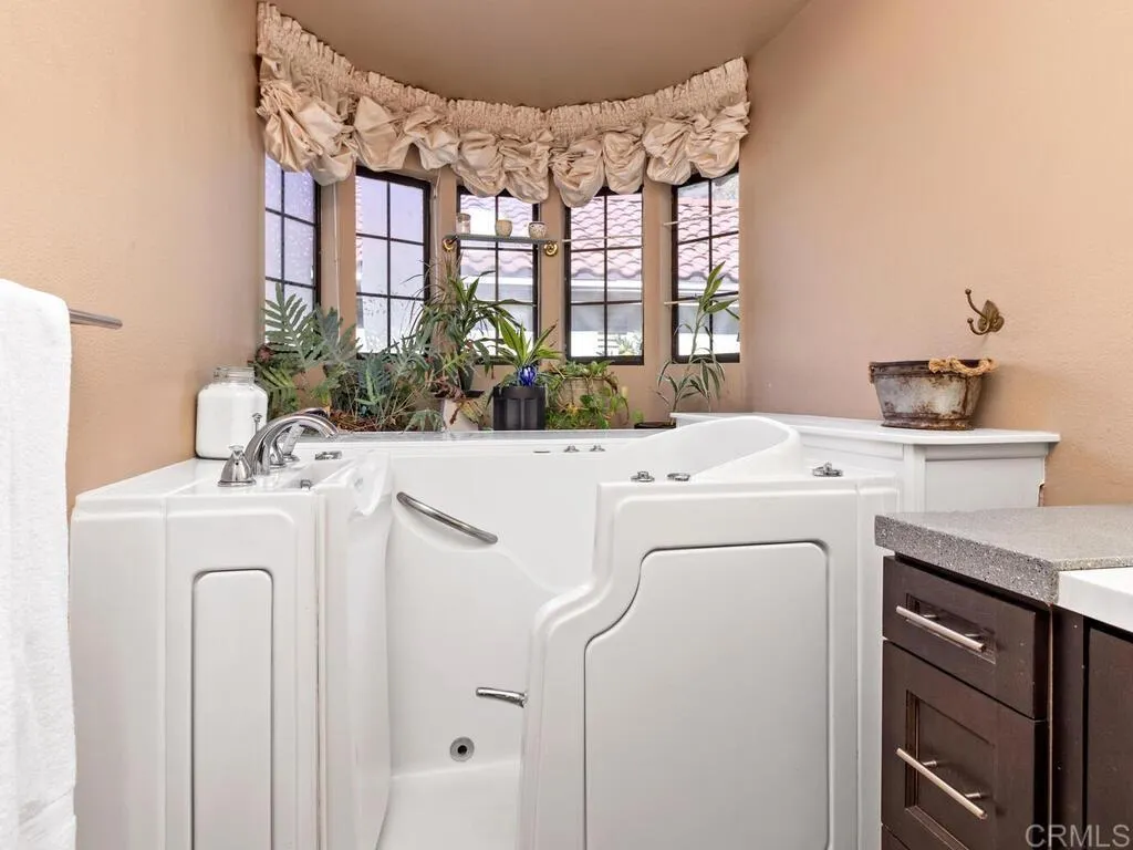 https://cdn.realtyfeed.com/cdn/127/306319598/c53dc02e7ad00a3f961b3d6905de4e3b.webp