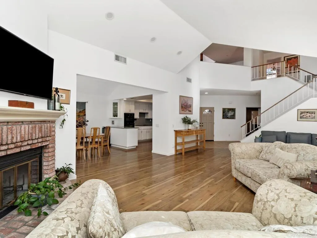https://cdn.realtyfeed.com/cdn/127/306319598/dee669f29bf7f5ffa4813899bf8ffd5a.webp
