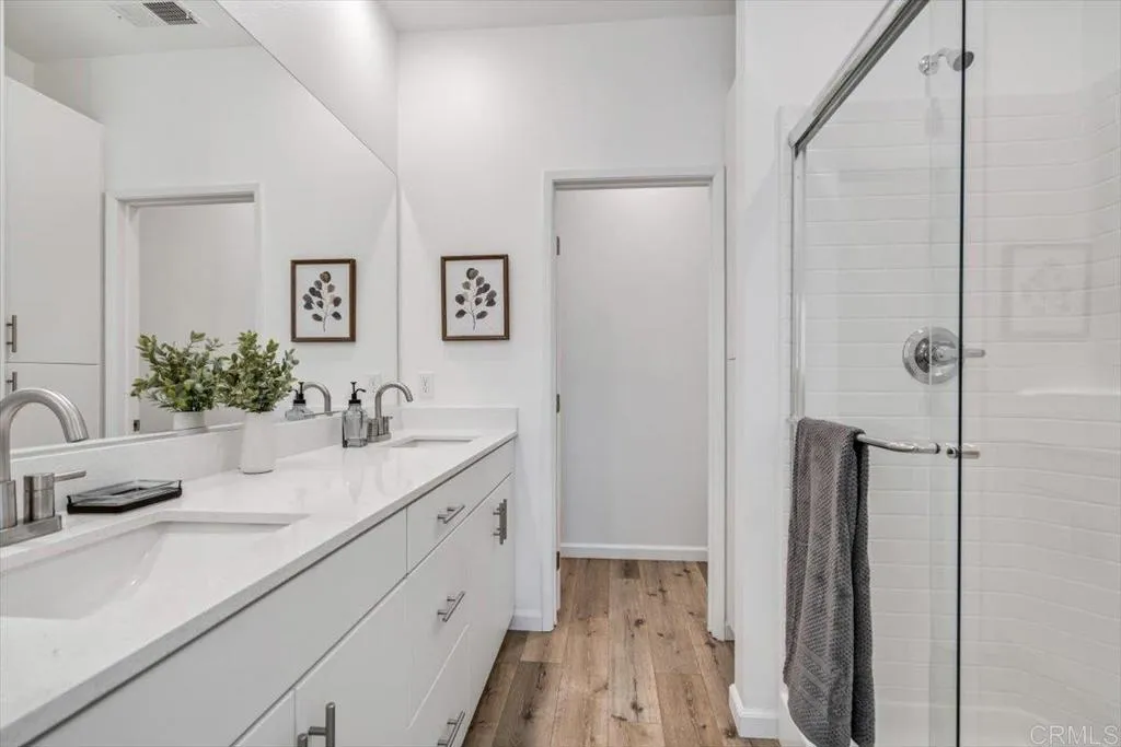 https://cdn.realtyfeed.com/cdn/127/306320579/8421c228ec41070026db85c93f64c8e7.webp