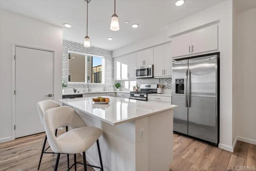 https://cdn.realtyfeed.com/cdn/127/306320579/dc32f7f375e48f0af3251a49de30dc3b.webp