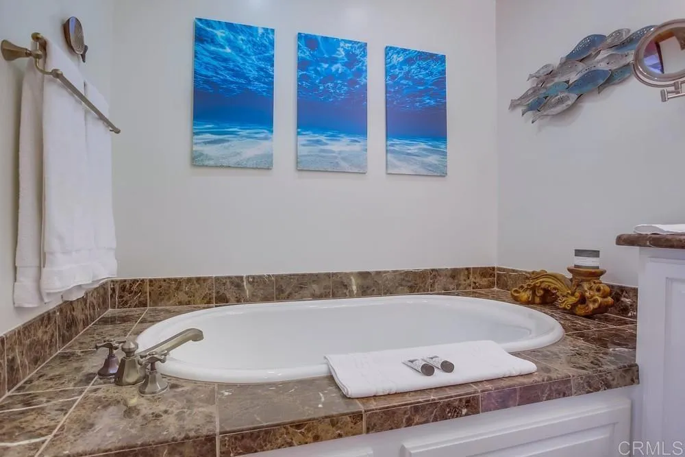 Photo #4: NDP2410419 Listing 