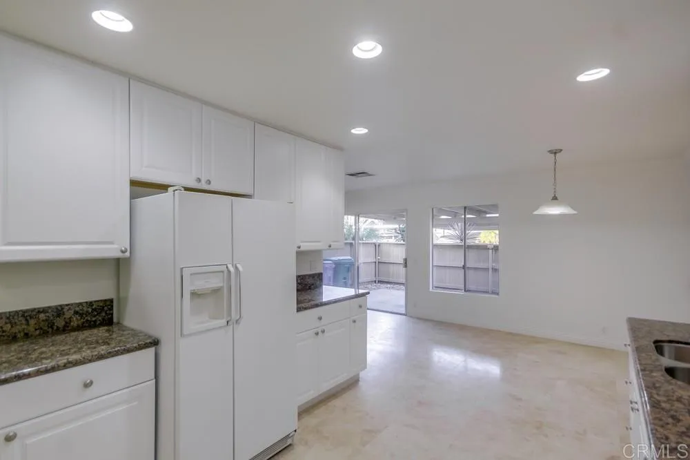 https://cdn.realtyfeed.com/cdn/127/306321104/62ad5c2994abeadc33328baffa74a252.webp