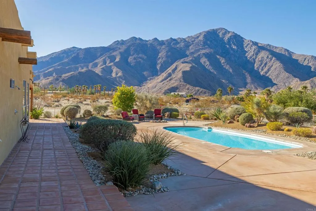 https://cdn.realtyfeed.com/cdn/127/306321214/48707aff046b9a9fcbe1b04611c79650.webp