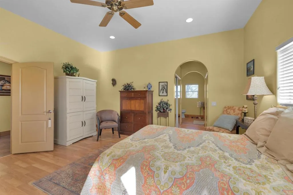 https://cdn.realtyfeed.com/cdn/127/306321214/96f6611f83566700aac3891ef733bac3.webp