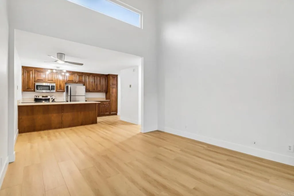 Photo #3: NDP2410442 Listing 