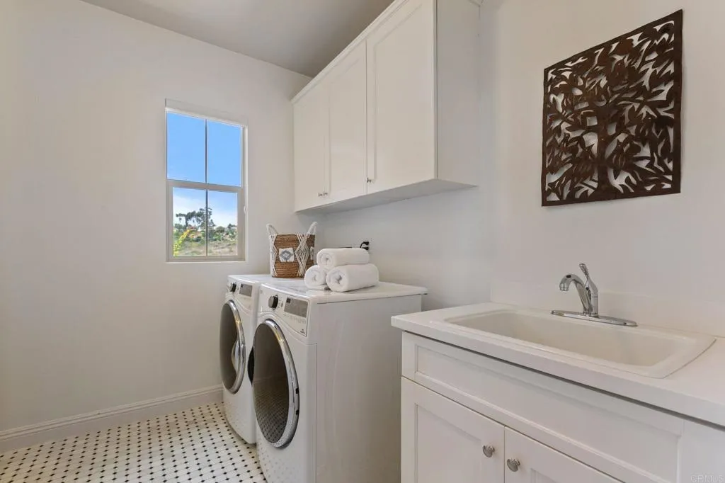 https://cdn.realtyfeed.com/cdn/127/306321891/0c98c9a7b6fe5e7653a45428324bf715.webp
