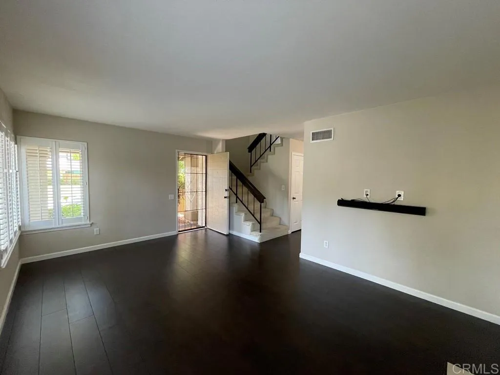Photo #6: NDP2410501 Listing 