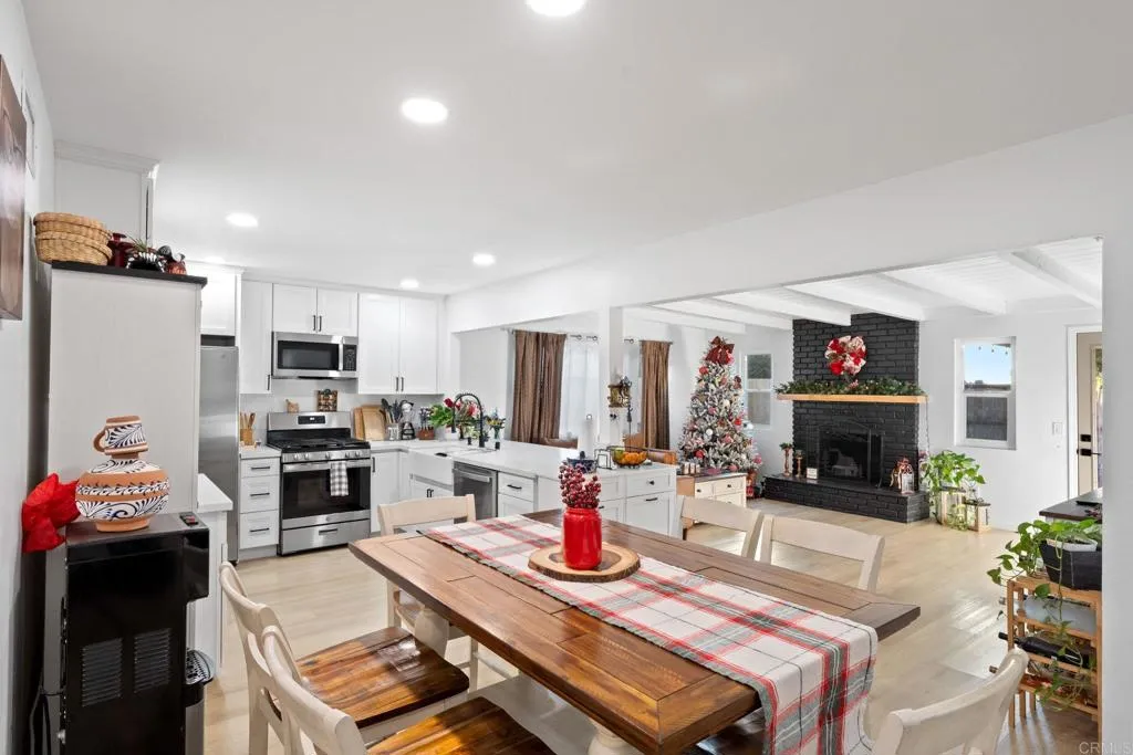https://cdn.realtyfeed.com/cdn/127/306323455/7fad8a647a5f75d407afe4b38540bd1e.webp