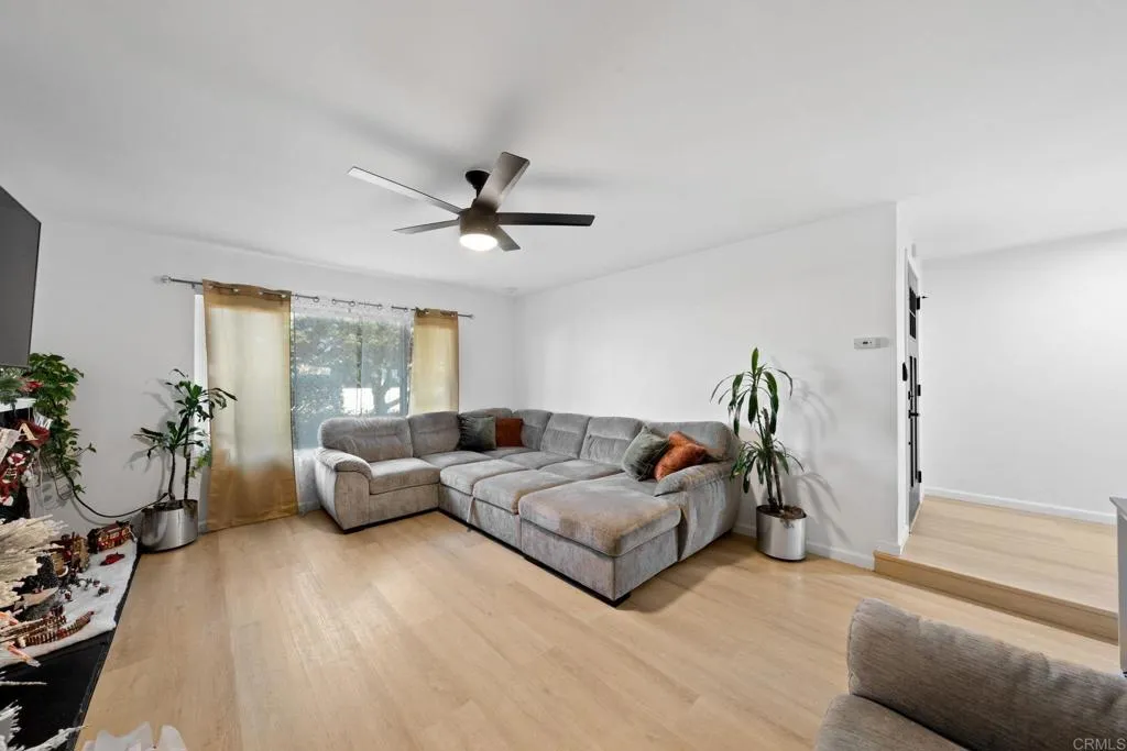 https://cdn.realtyfeed.com/cdn/127/306323455/858c40929a7ccfa11cc335c84930c7df.webp