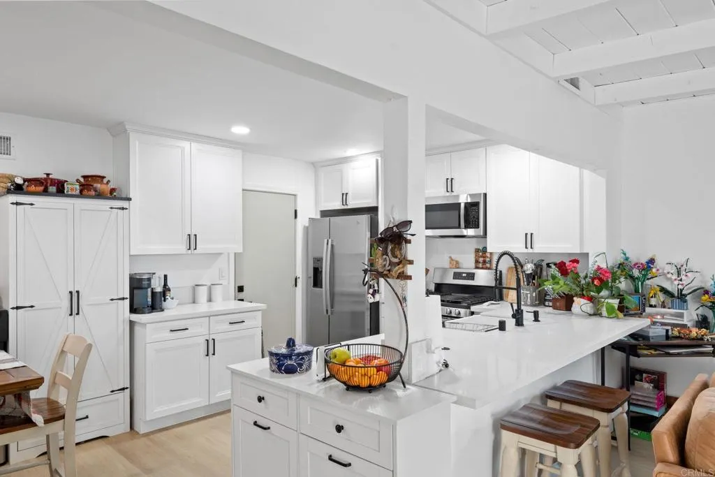 https://cdn.realtyfeed.com/cdn/127/306323455/c021a9f0178019791a8dc6fa3bb9749a.webp