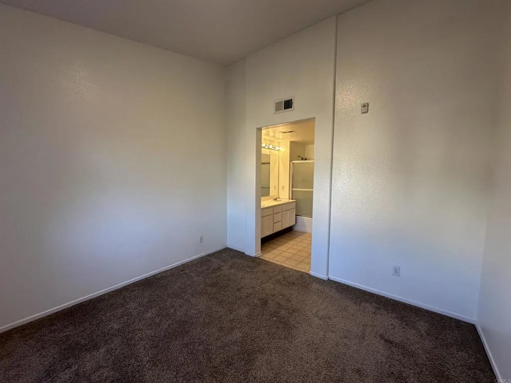 https://cdn.realtyfeed.com/cdn/127/306323625/16e30f9394d41f263511ba3fc519ae2a.webp