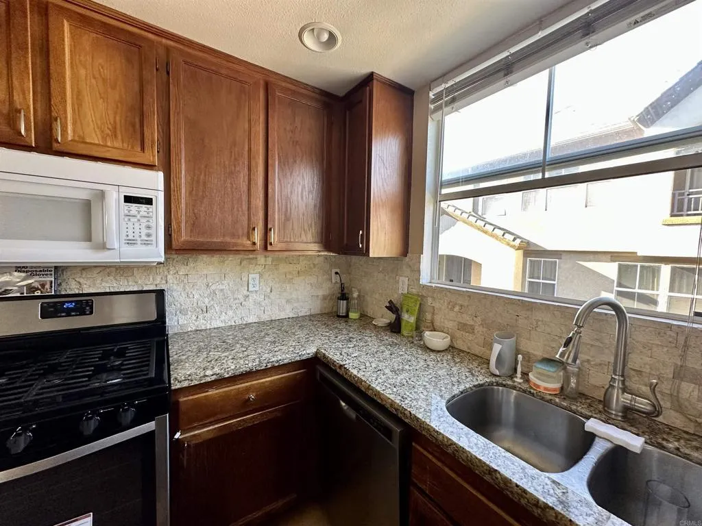 https://cdn.realtyfeed.com/cdn/127/306323625/1dd8a658c8529e2dbd536581ea654e0b.webp