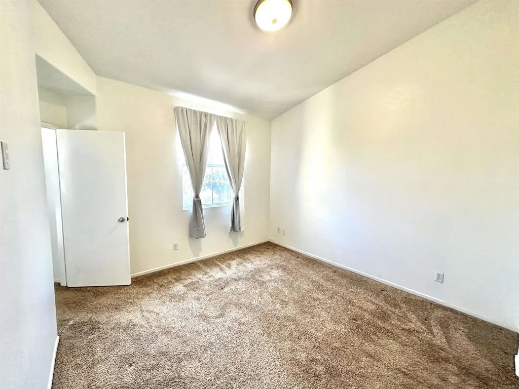 https://cdn.realtyfeed.com/cdn/127/306323625/b8abb6dd72c7a0fdb8cc0335d45f6549.webp
