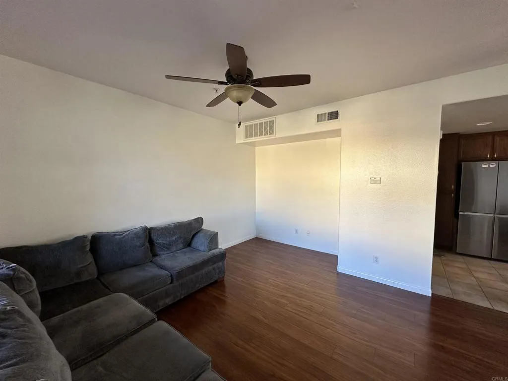 https://cdn.realtyfeed.com/cdn/127/306323625/d65392876de21b9aad6ea415d9f20a97.webp